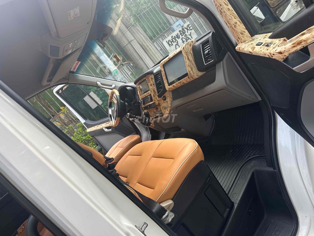 Hyundai Solati Dcar Limousine 12c - sx 2019. Mua bán Phương tiện khác tại Quận Long Biên Hà Nội được đăng bởi Nguyễn Văn Tuấn hình 8