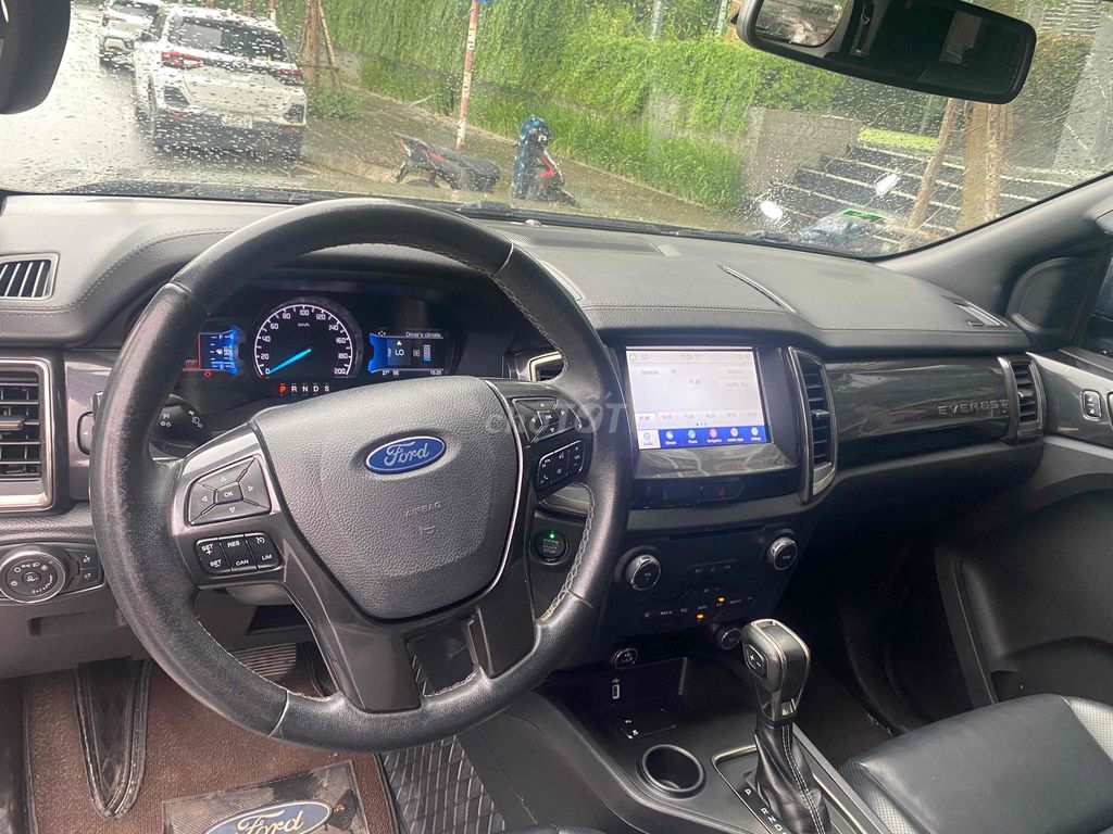 Ford Everest 2020 Titanium 2.0L AT 4x2 - 96000 km. Mua bán Ô tô tại Quận Nam Từ Liêm Hà Nội được đăng bởi Lưu quang kiên hình 8