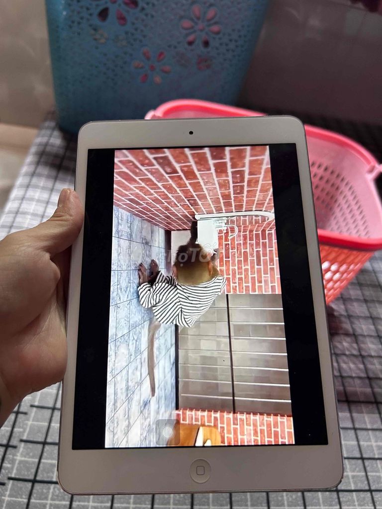 Apple iPad Mini 2 Bạc Mới. Mua bán Máy tính bảng tại Huyện Trần Đề Sóc Trăng được đăng bởi Kim Kim hình 1