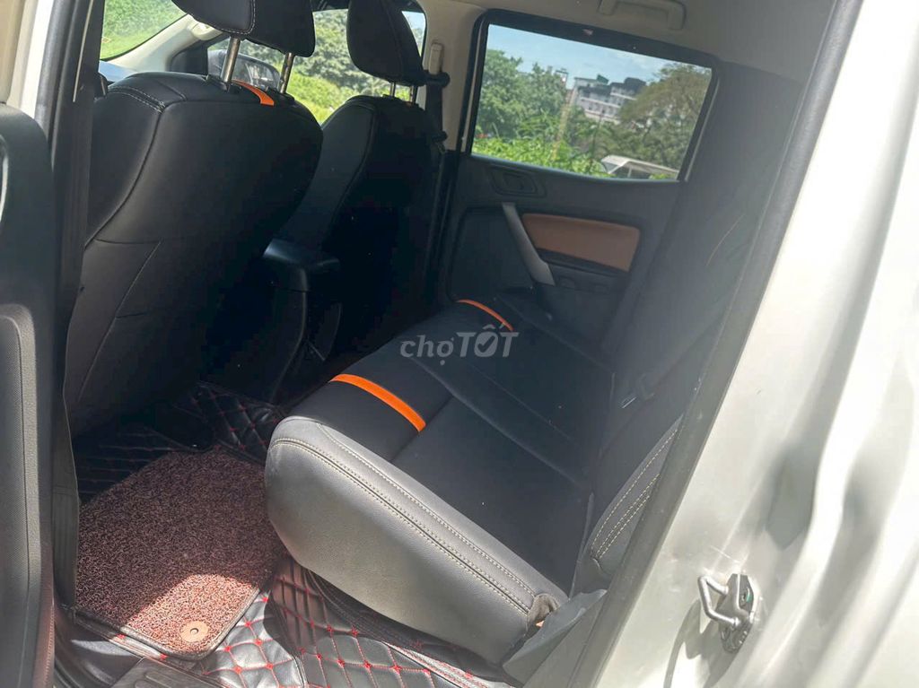 Ford Ranger XLS 2018 số tự động màu trắng. Mua bán Ô tô tại Huyện An Dương Hải Phòng được đăng bởi Dương Khang hình 6