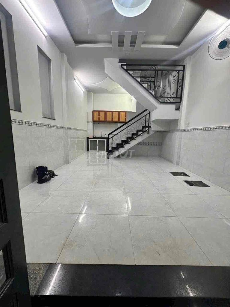 Аренда · 2 комн. · 32 м² · Quận Gò Vấp, ул. Đường Phạm Văn Chiêu