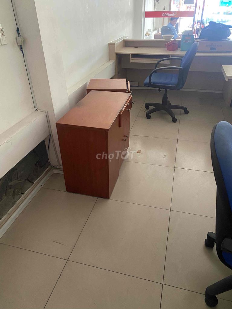 Tủ hồ sơ Gỗ Nâu Văn phòng, Gia đình. Mua bán Đồ dùng văn phòng tại Quận 7 Tp Hồ Chí Minh được đăng bởi Nhân hình 1
