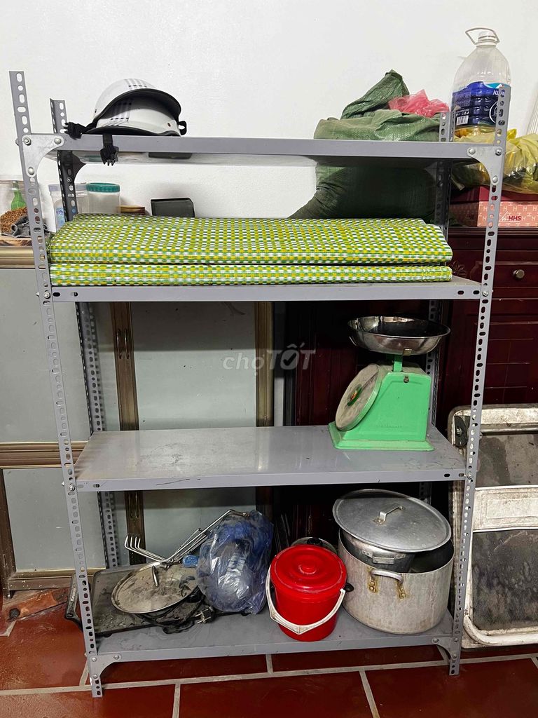 Kệ sắt 4 tầng mới. Mua bán Tủ, kệ gia đình tại Quận Nam Từ Liêm Hà Nội được đăng bởi Huyen hình 1