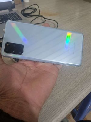 Samsung Galaxy S20 Plus 256GB Trắng Màn hình sọc. Mua bán Điện thoại tại Quận Bắc Từ Liêm Hà Nội được đăng bởi Ngân Hà