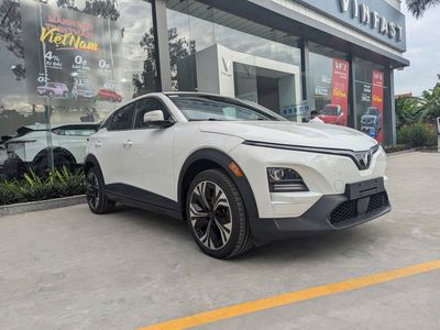 Vinfast VF6 Plus US Limited Trắng Mới 100%. Mua bán Ô tô tại Quận 12 Tp Hồ Chí Minh được đăng bởi Thành Huỳnh