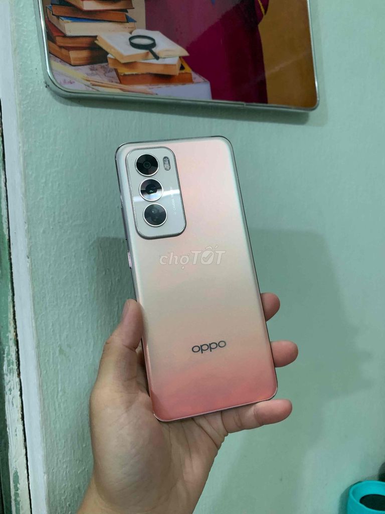 Oppo Reno 12 5G 12G/256G Vàng màn Amoled 120Hz. Mua bán Điện thoại tại Quận Hải Châu Đà Nẵng được đăng bởi Hieu hình 1