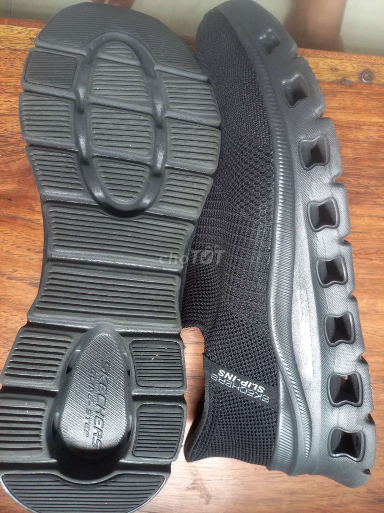 Giày lười Skechers Vải dệt kim Đen. Mua bán Giày dép tại Quận 1 Tp Hồ Chí Minh được đăng bởi Tên chưa cung cấp hình 1