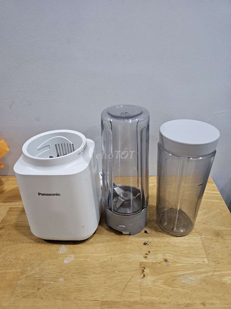 Máy xay sinh tố Panasonic Trắng. Mua bán Bếp, lò, đồ điện nhà bếp tại Huyện Nhà Bè Tp Hồ Chí Minh được đăng bởi Linh Nguyen hình 1