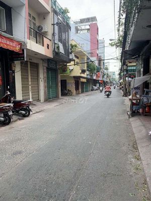 Rent · 2 bd · 40 м² · Quận 11, ул. Đường Lạc Long Quân