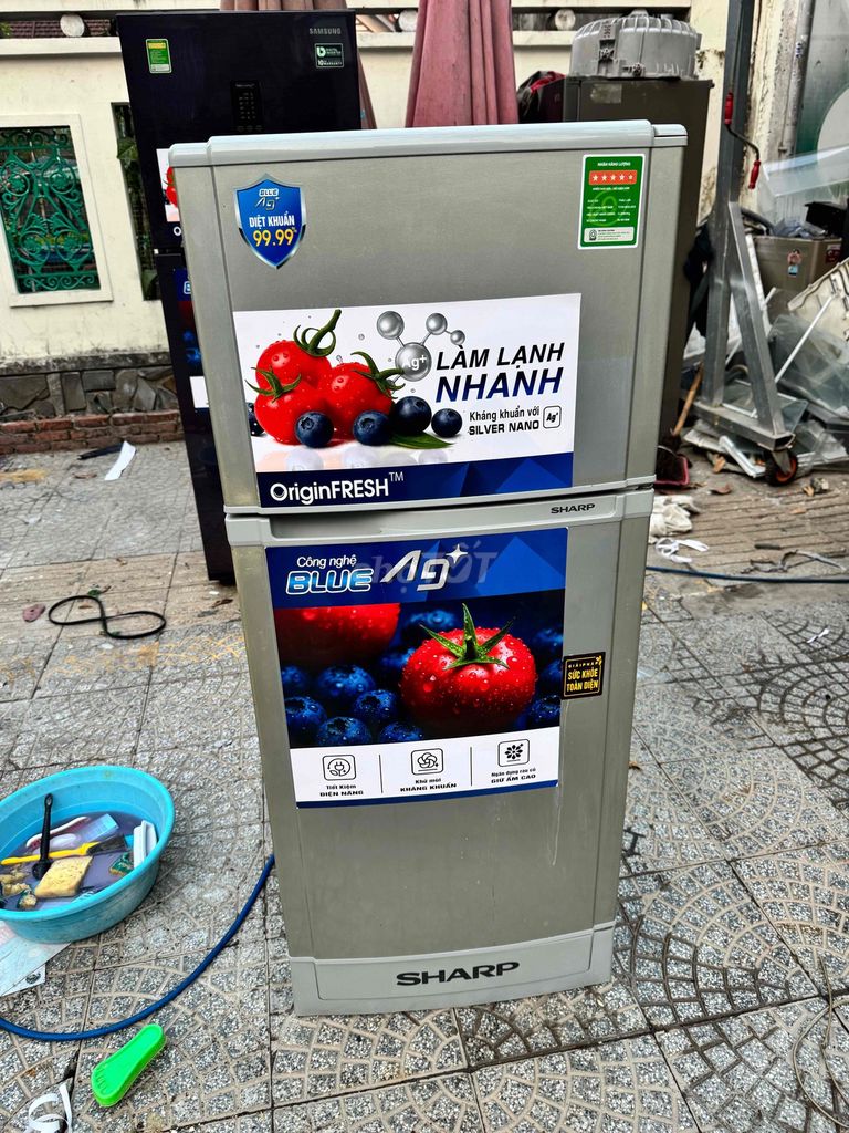 Thanh lý tủ lạnh Sharp 165 lít còn mới tin. Mua bán Tủ lạnh tại Quận Thanh Khê Đà Nẵng được đăng bởi Phúc Đỗ hình 1
