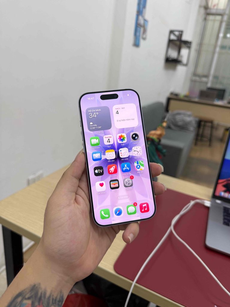iPhone 17 256GB Tím Chính hãng Pin 100% BH 11-2026. Mua bán Điện thoại tại Quận Đống Đa Hà Nội được đăng bởi Hà Nội Mobile Bao Duyệt Nợ Xấu hình 1
