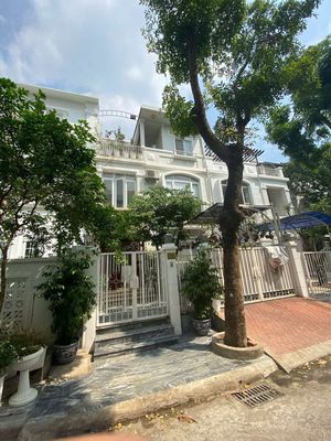 Cho thuê Biệt thự Mỹ Giang 2B, Phú Mỹ Hưng, Quận 7
