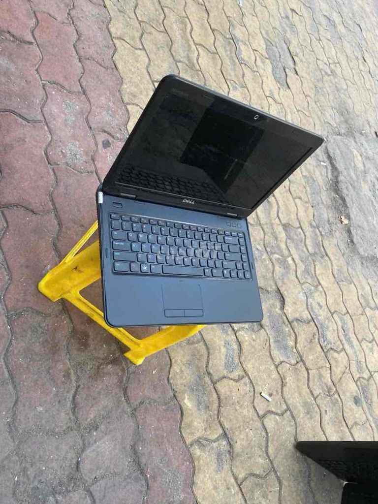 Dell Laptop i5 Gen 2 14 inch 4GB/500GB Đen. Mua bán Laptop tại Thành phố Thuận An Bình Dương được đăng bởi phúc cần alo ko nhắn tin  hình 1