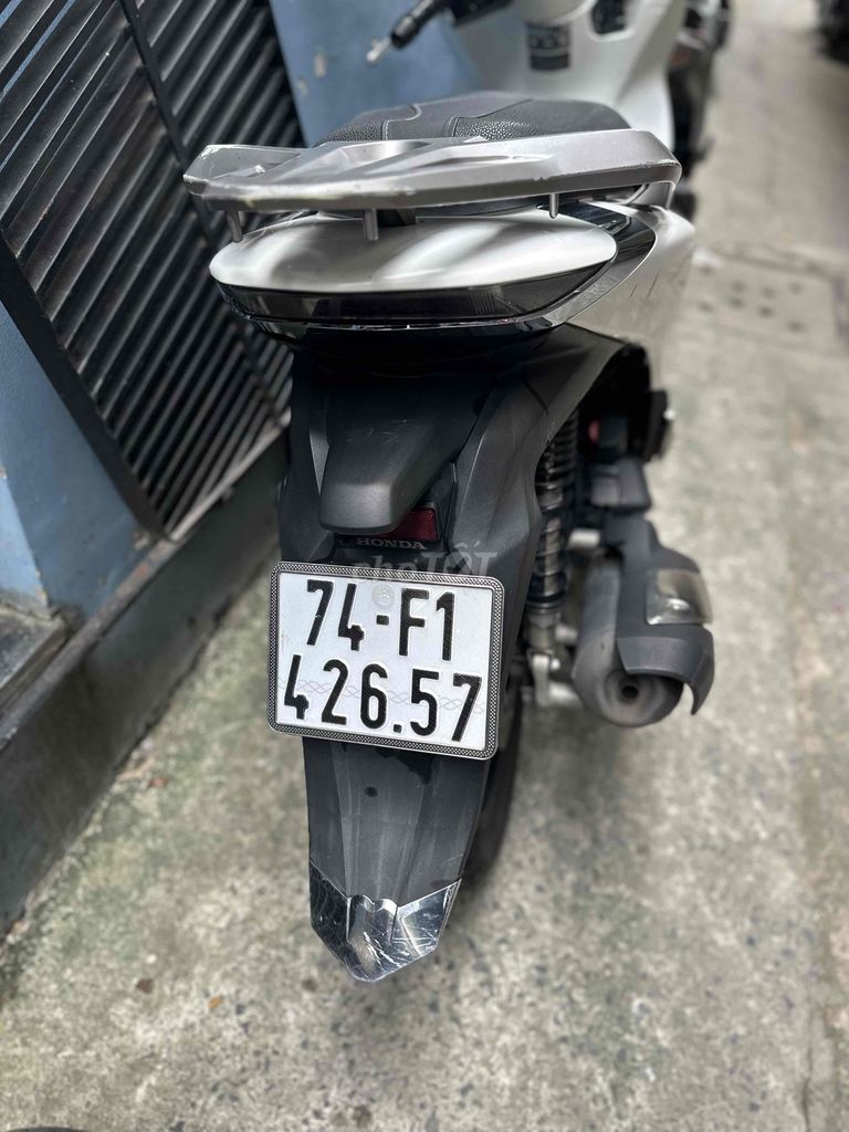 Mình cần bán xe SH 125i năm 2023. Mua bán Xe máy tại Quận Bình Thạnh Tp Hồ Chí Minh được đăng bởi Nguyễn Văn Hùng hình 3