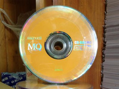 CD trắng maxell lốc 50c