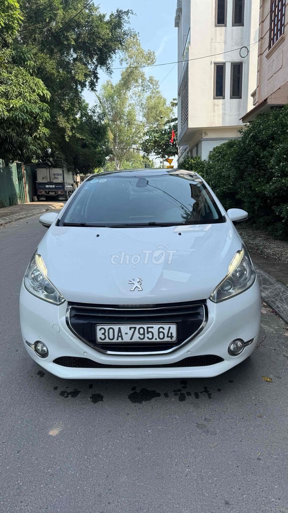 Peugeot 208 2015 1.6L AT - 85632 km. Mua bán Ô tô tại Huyện Đông Anh Hà Nội được đăng bởi thành hải mua bán điện thoại cũ hình 2