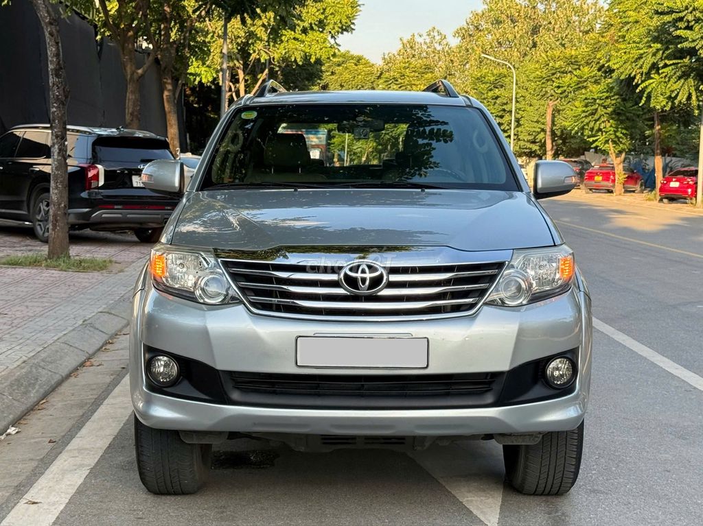Toyota Fortuner V 2013 Xăng Bạc 17 vạn