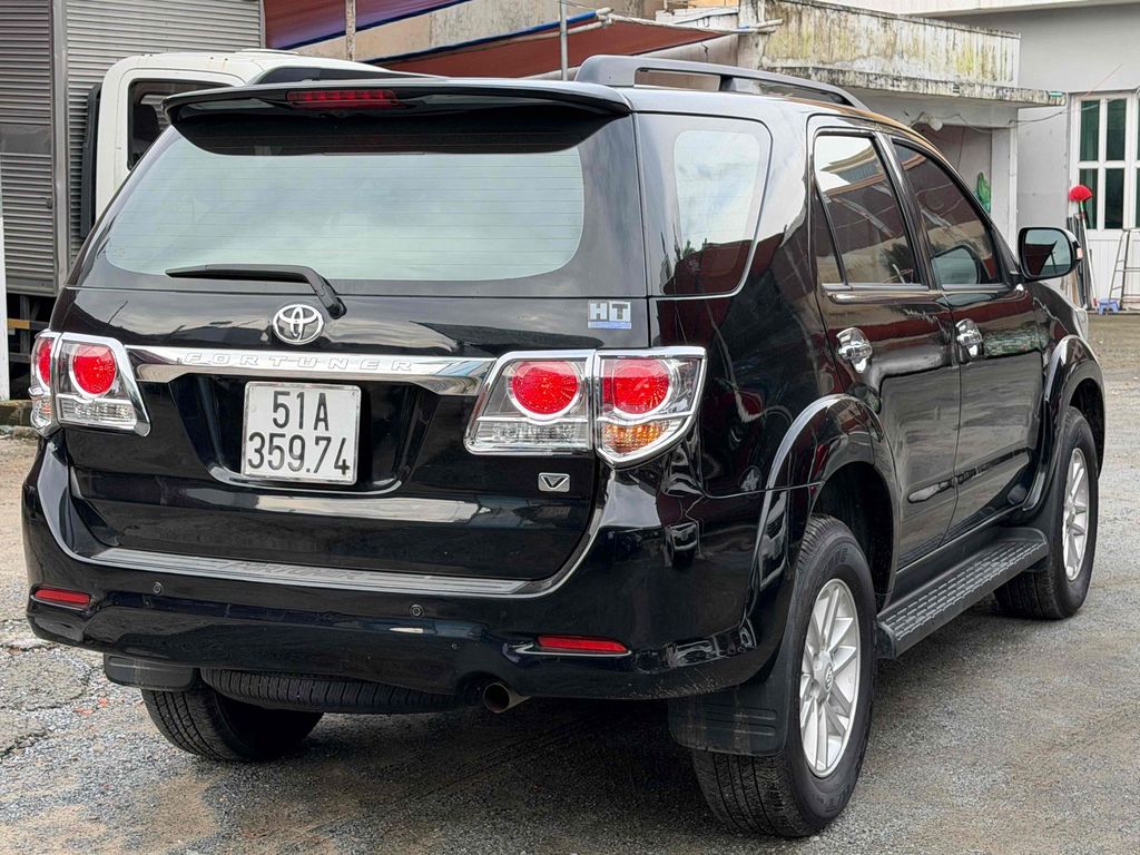 Fortuner 2.7V 4x4 2012, máy xăng, 2 cầu. Mua bán Ô tô tại Quận Bình Tân Tp Hồ Chí Minh được đăng bởi Tài hình 10