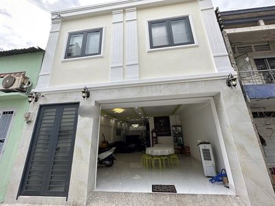 Аренда · 3 комн. · 84 м² · Quận Bình Tân, ул. Đường Kinh Dương Vương