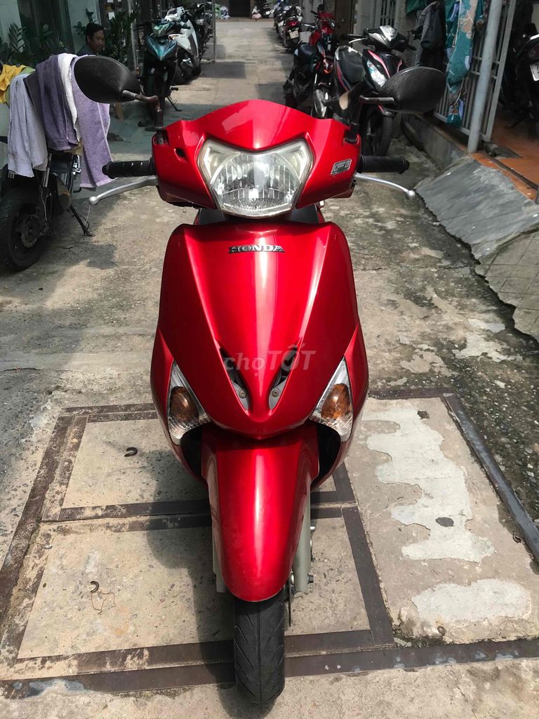 Honda Lead, красный, скутер