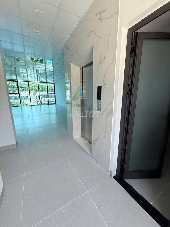 Аренда · 3 комн. · 180 м² · Quận Sơn Trà, ул. Đường Trần Hưng Đạo