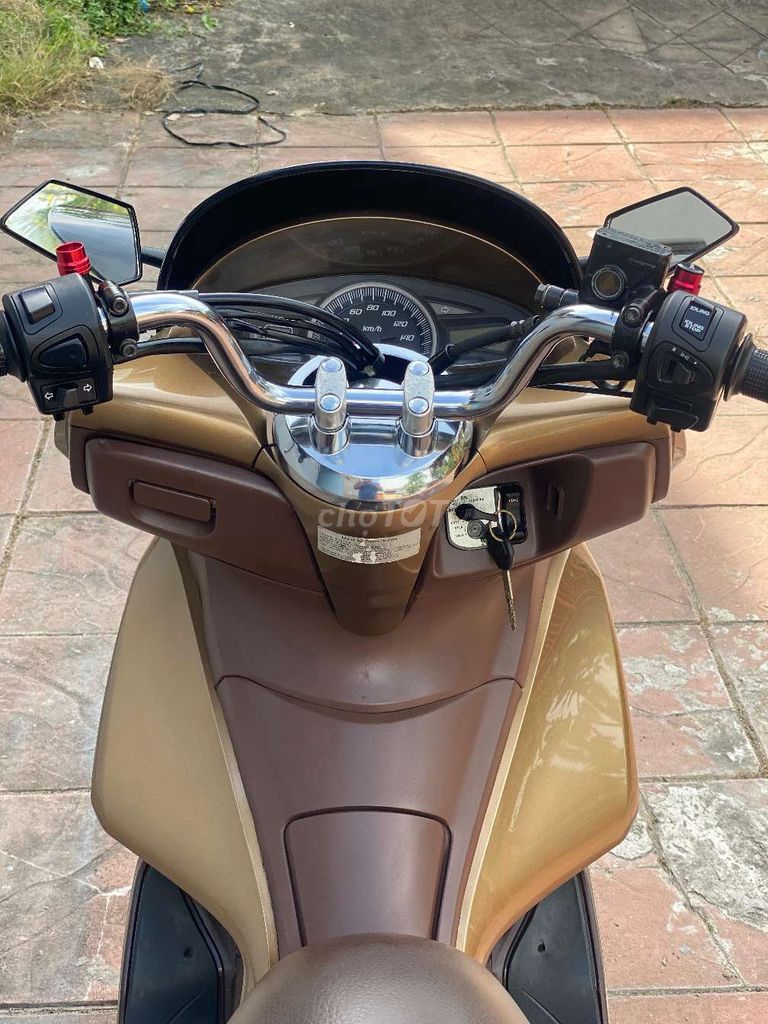 Honda PCX 2011 hồ sơ cầm tay. Mua bán Xe máy tại Quận Ninh Kiều Cần Thơ được đăng bởi Xe Máy TÂN LIÊN HƯNG 1 91B hình 4