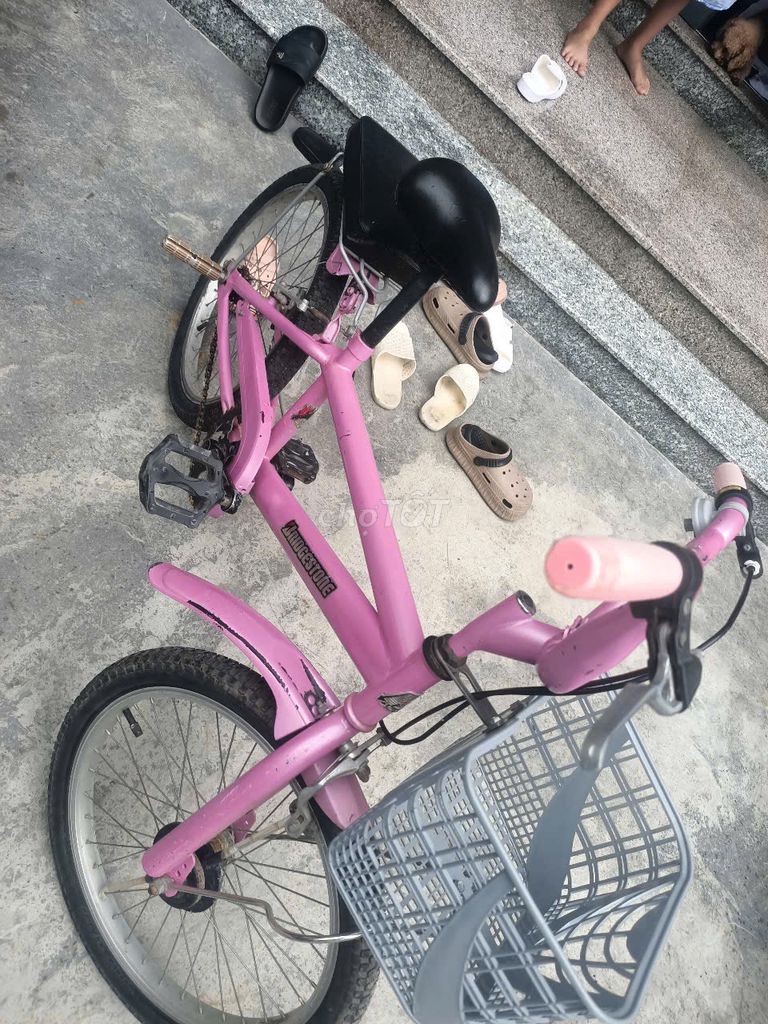 NHÀ DƯ CHIẾC XE ĐẠP NÊN BÁN LẠI. Mua bán Xe đạp tại Huyện Tuy Phước Bình Định được đăng bởi Hoàng Minh hình 2