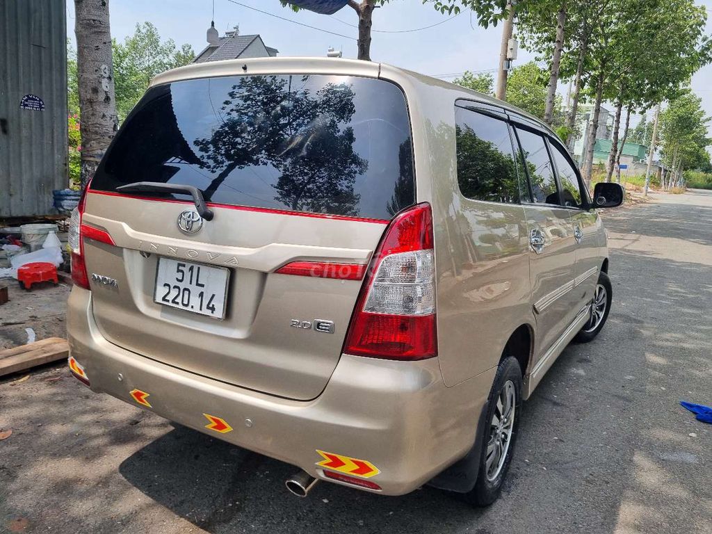 Toyota innova 2016 2.0V - 100000 km. Mua bán Ô tô tại Thị xã Bến Cát Bình Dương được đăng bởi Lâm Văn Kỳ hình 2