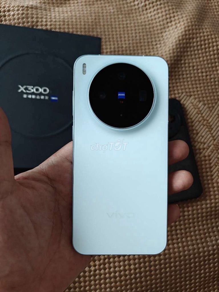 Vivo X300 256GB Thiên thanh Dimensity 9500. Mua bán Điện thoại tại Quận Hà Đông Hà Nội được đăng bởi Mr Q hình 1