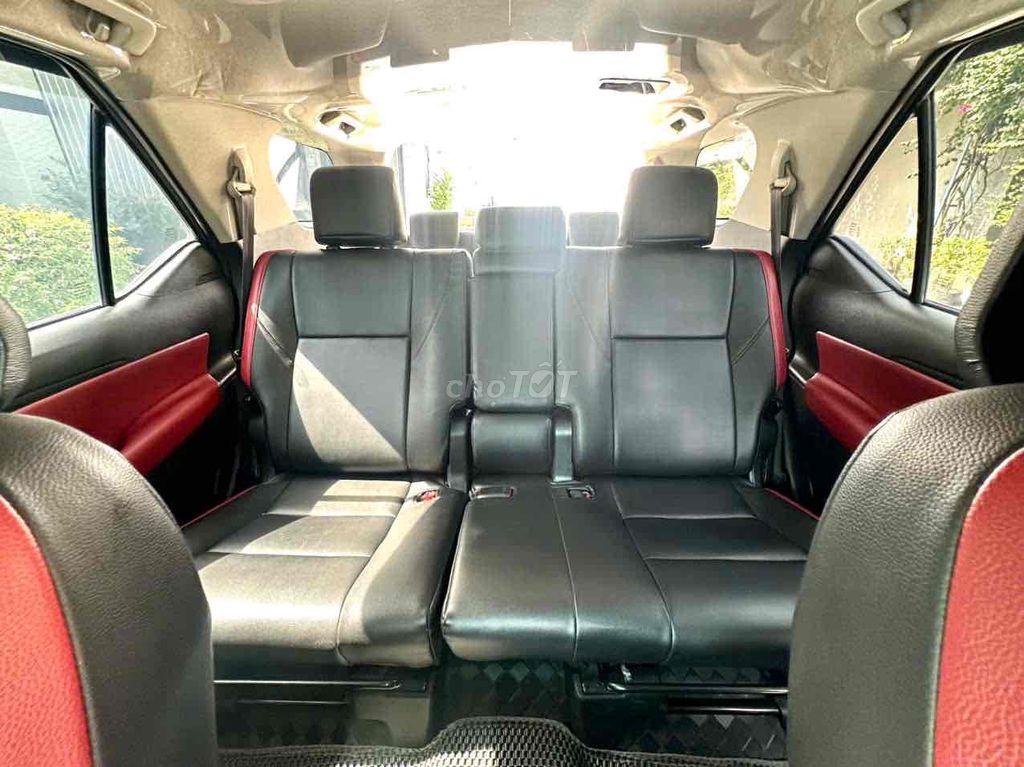 Toyota Fortuner 2017 Dầu Số sàn 68000 km Xám. Mua bán Ô tô tại Huyện Hóc Môn Tp Hồ Chí Minh được đăng bởi Trần Văn Đoan hình 10