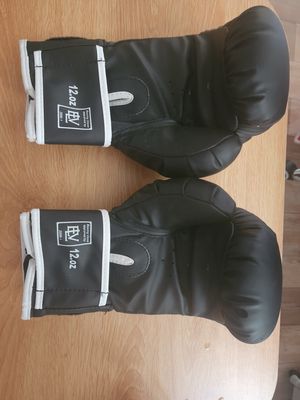 Găng tay boxing. Mua bán Đồ thể thao, Dã ngoại tại Quận Bình Thạnh Tp Hồ Chí Minh được đăng bởi Dư Huy