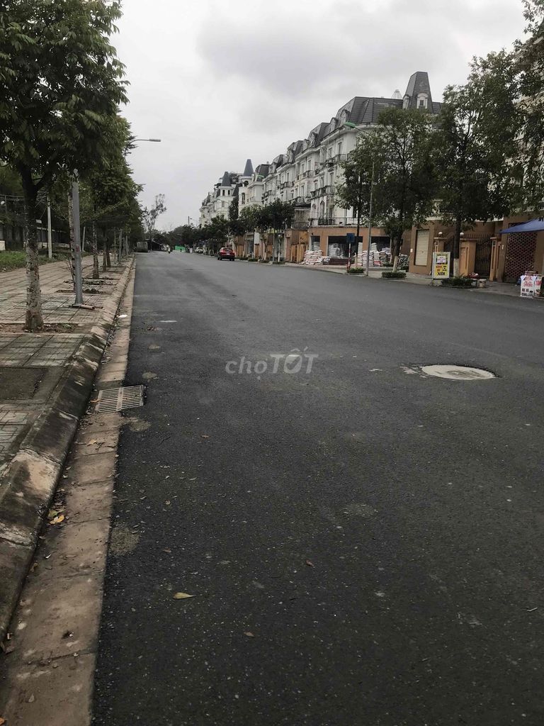 Chính chủ cần bán căn liền kề 5 tầng Lai Xá, Hoài Đức