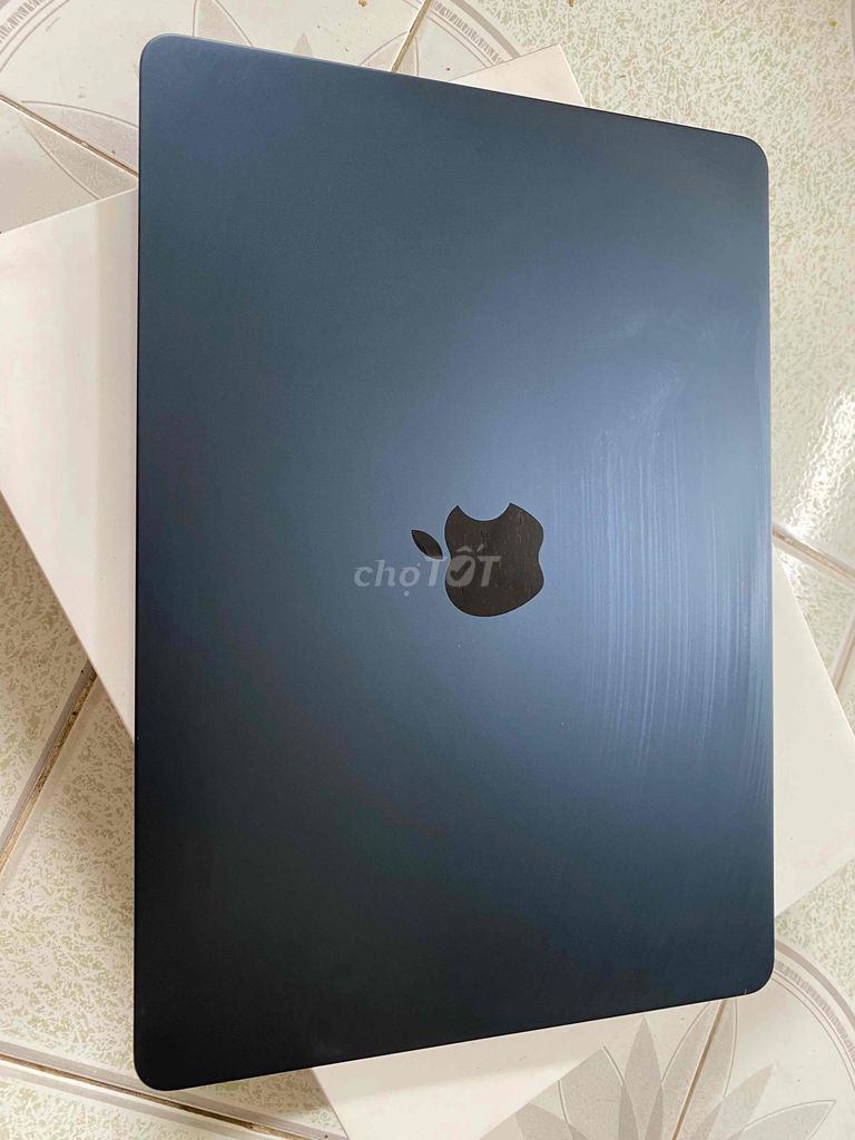 macbook air m2 8g 256 fullbox đẹp keng xanh đen