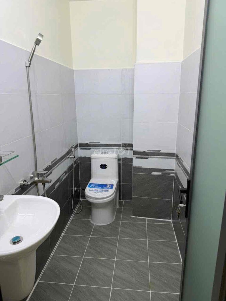 cho thuê nha 1 tret 2 lau 3pn 2 wc suong so 9 BHH Binh Tan