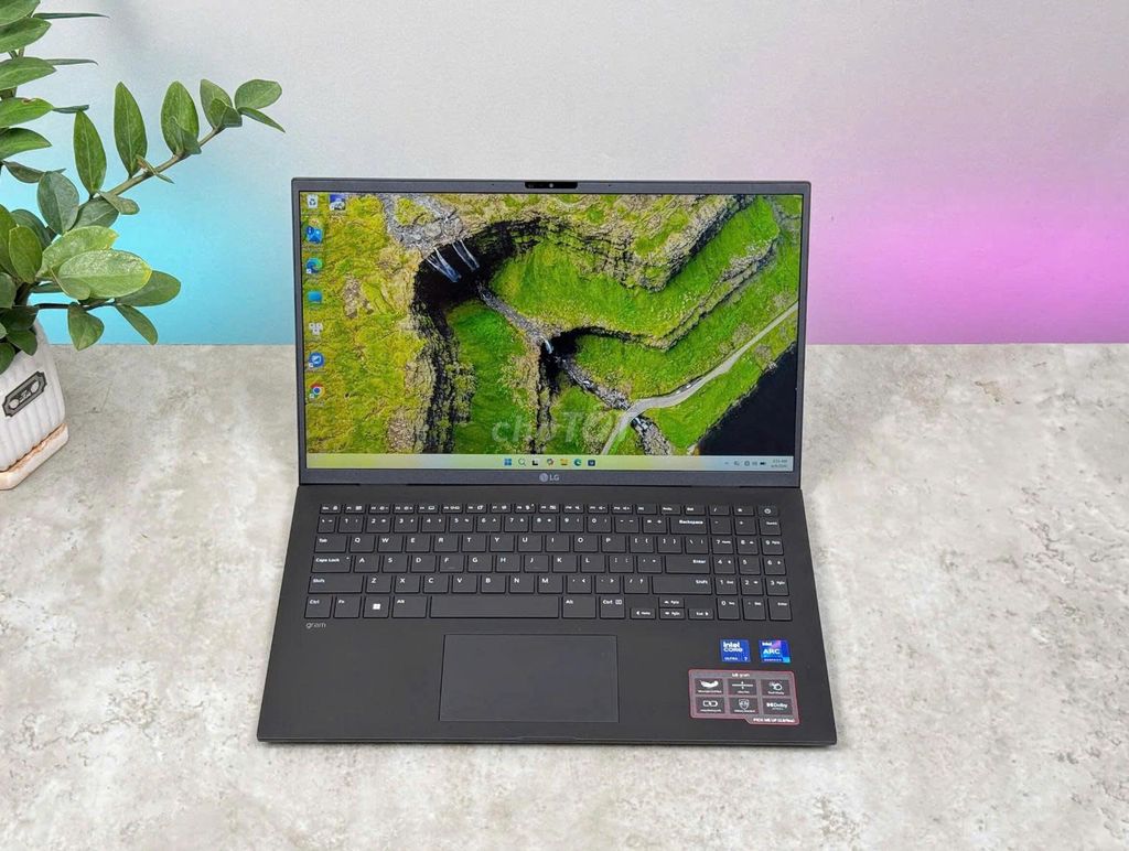 LG GRAM Core Ultra 7 155H 15.6 inch 16GB/1TB. Mua bán Laptop tại Quận Bình Thạnh Tp Hồ Chí Minh được đăng bởi Vũ Quang Khải hình 1