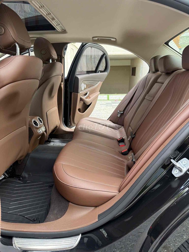 Mercedes-Benz E250 Date 2016 Model 2017 Siêu Lướt. Mua bán Ô tô tại Quận 1 Tp Hồ Chí Minh được đăng bởi PKD AUTO hình 5