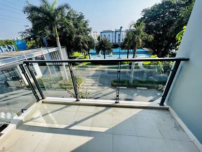 NHÀ PHỐ KDC MEGA VILLAGE KHANG ĐIỀN - 4PN 3WC - TRỤC ĐƯỜNG 20M MỚI ĐẸP