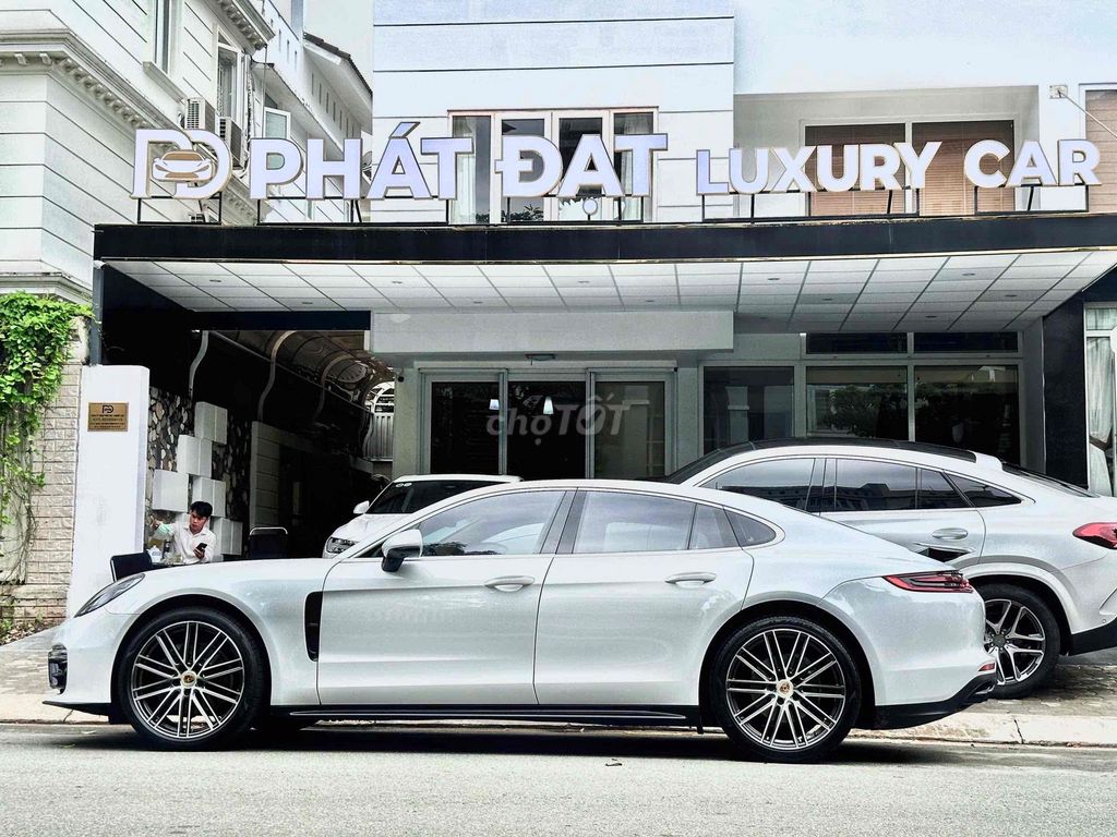 Porsche Panamera 2018 Trắng 55000 km. Mua bán Ô tô tại Quận 7 Tp Hồ Chí Minh được đăng bởi PHÁT ĐẠT LUXURY CAR hình 2