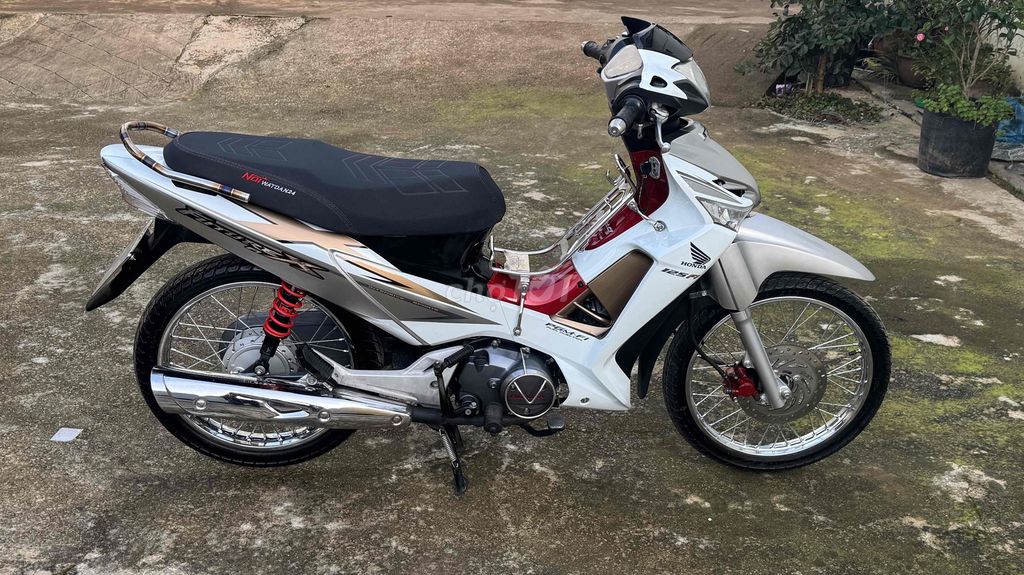 Cần Bán Futrue X xăng cơ dọn nhẹ nhàng. Mua bán Xe máy tại Thành phố Đà Lạt Lâm Đồng được đăng bởi Nguyen Huy hình 1