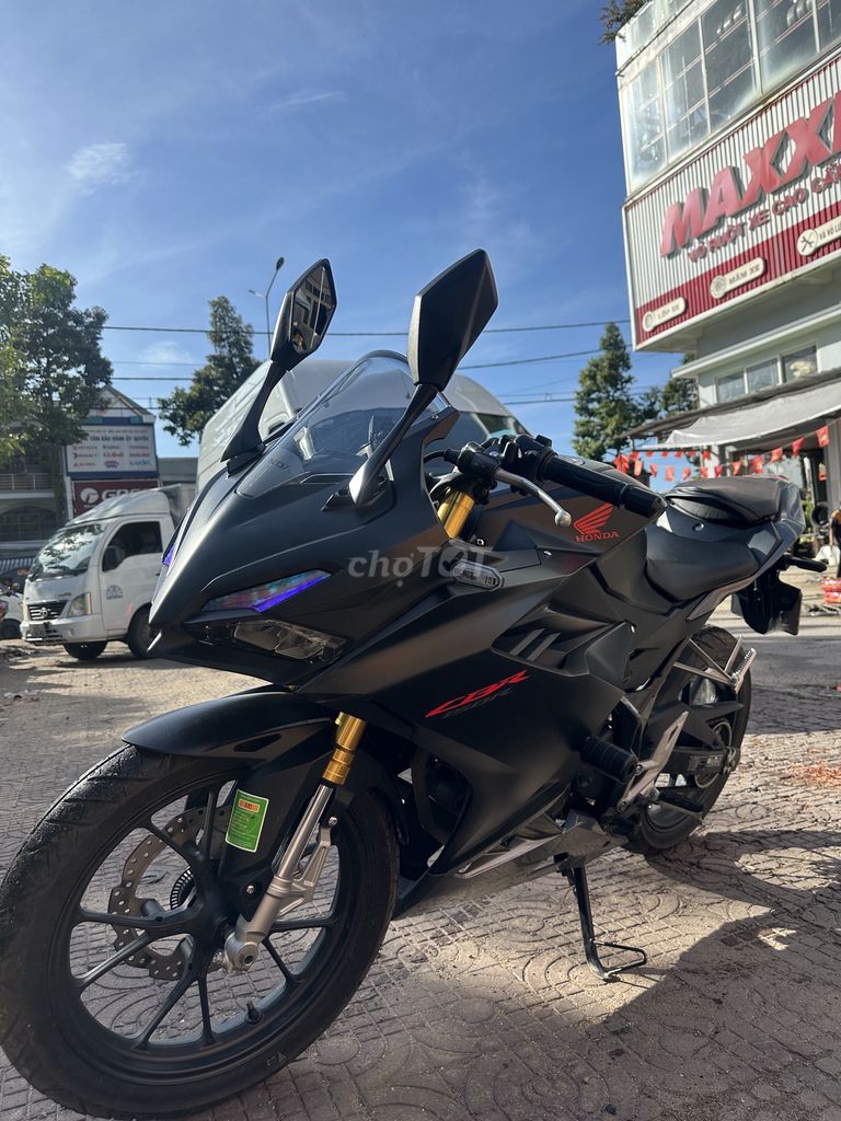 Honda CBR150R ( Phiên bản đặt biệt đen xám). Mua bán Xe máy tại Thành phố Rạch Giá Kiên Giang được đăng bởi ân hoàng hình 2