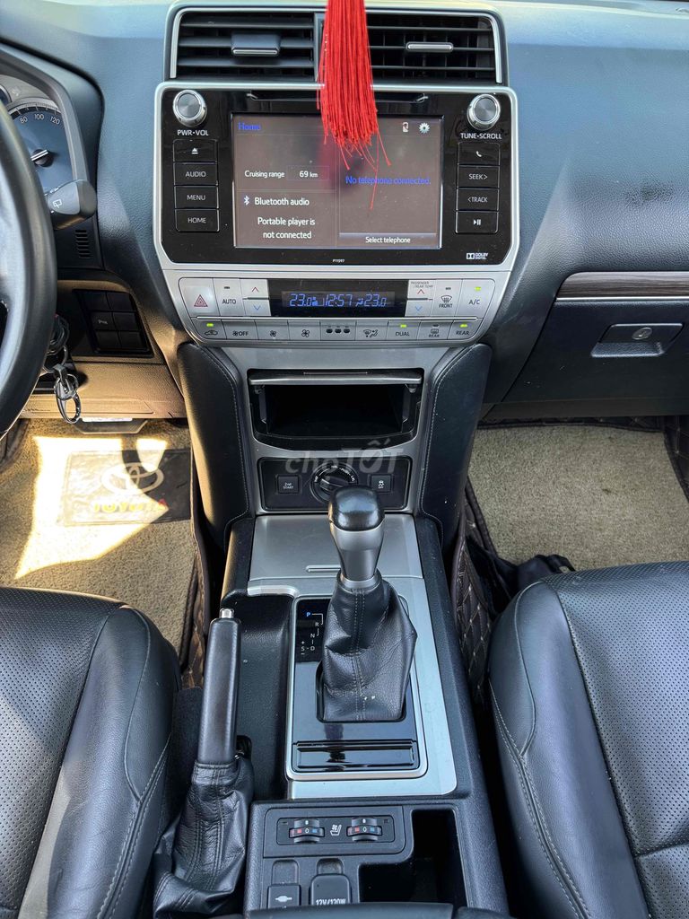 CẦN BÁN TOYOTA PRADO 2.7 VX MODEL 2018 SIÊU MỚI. Mua bán Ô tô tại Quận Bắc Từ Liêm Hà Nội được đăng bởi Mr PHÁT THÁI HÀ AUTO hình 18