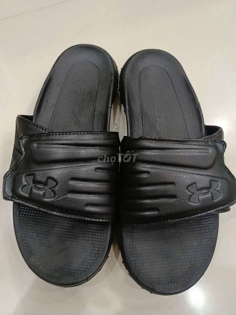 Dép slide Under Armour Đen 44. Mua bán Giày dép tại Thành phố Nha Trang Khánh Hòa được đăng bởi My Hoang hình 1