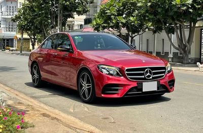 Mercedes-Benz E300 đỏ/đen 2020