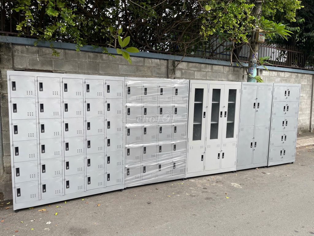 Tủ loCKer sắt đựNG đồ CÁ nhân cho công NHHân viên.