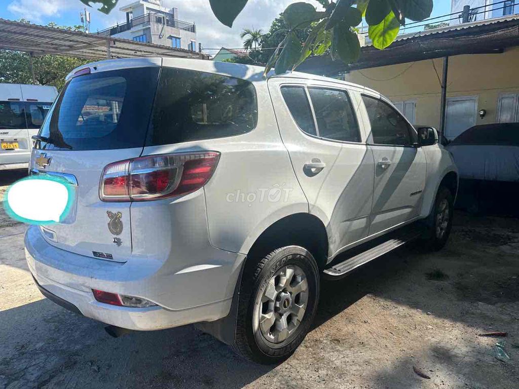 Chevrolet Trailblazer 2018 LT 2.5L VGT 4x2 AT. Mua bán Ô tô tại Quận Hải Châu Đà Nẵng được đăng bởi Hoàng Vũ hình 4
