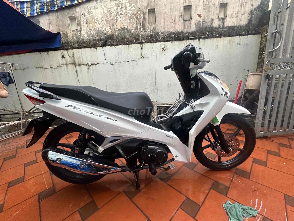 Honda Future 125 2025 Trắng 1643 km. Mua bán Xe máy tại Huyện Hóc Môn Tp Hồ Chí Minh được đăng bởi Đinh Phương Nam hình 2