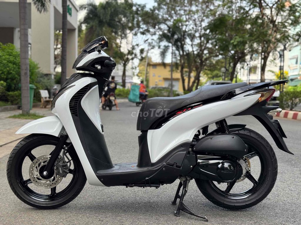 💥SH125 Sporty hàng nhập 3 cục SM 500 chính chủ. Mua bán Xe máy tại Quận 12 Tp Hồ Chí Minh được đăng bởi XE MÁY HẢI THANH hình 12