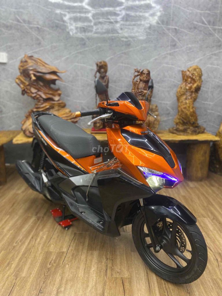 👉Airblade 125Fi máy nguyên zin, dàn áo liền lạc. Mua bán Xe máy tại Quận 7 Tp Hồ Chí Minh được đăng bởi Xe Cũ Hiếu CT hình 4