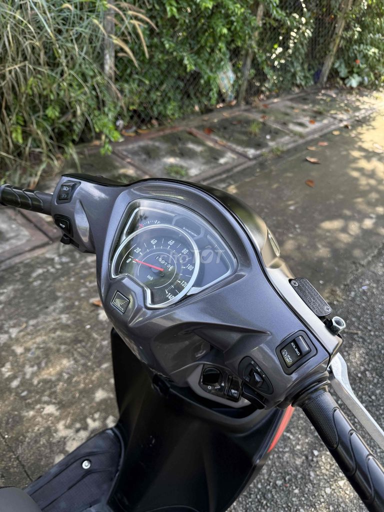 Honda Vision 2020 Smartkey Đen. Mua bán Xe máy tại Huyện Củ Chi Tp Hồ Chí Minh được đăng bởi HuỳnhLâm Bổn hình 4