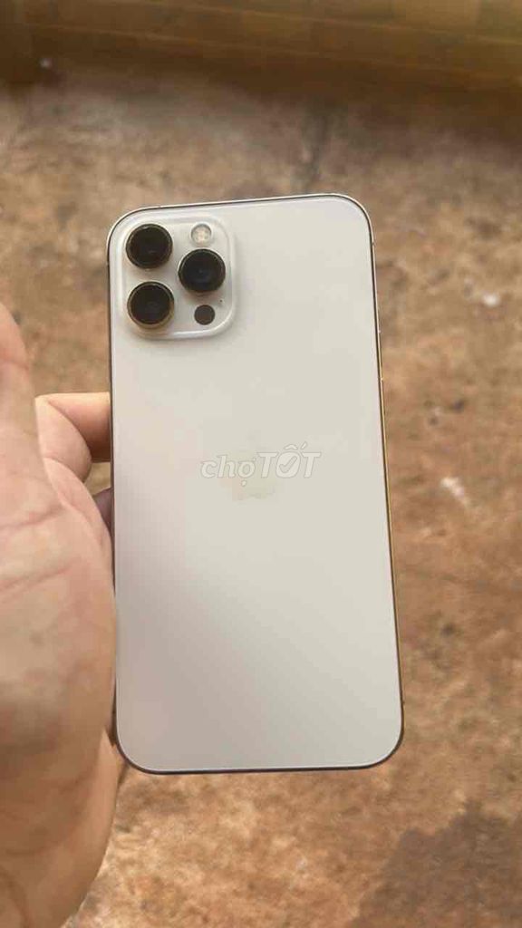 Apple iPhone 12 Pro Max 256GB Vàng 98%. Mua bán Điện thoại tại Huyện Thống Nhất Đồng Nai được đăng bởi Nguyễn Hưng hình 1